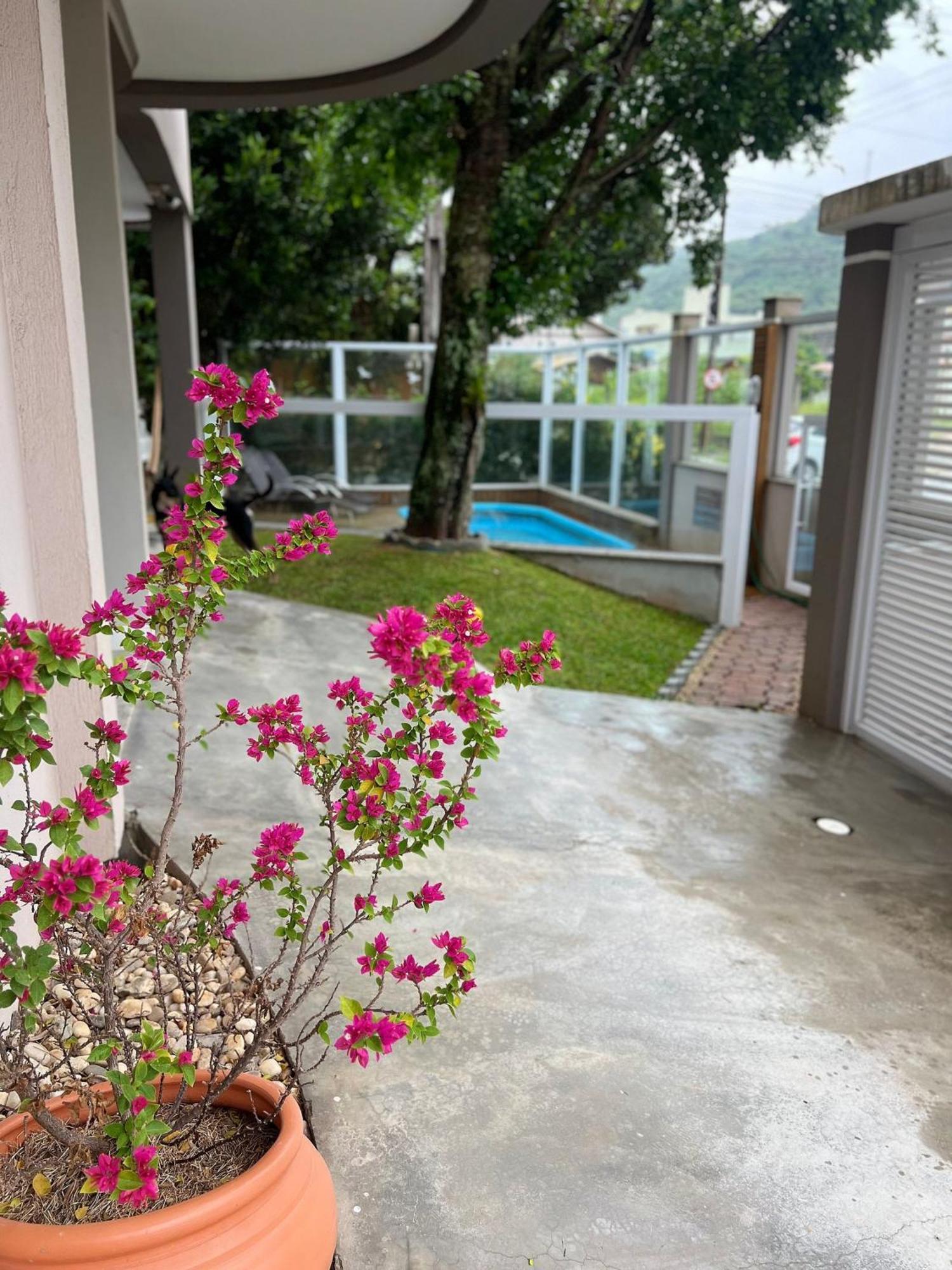 Appartement Residencial Tia Dilma à Bombinhas Extérieur photo